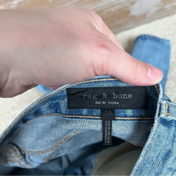 Rag & Bone Boy Jeans Hel Wholes Wash Boyfriend Street Edgy Light Wash Womens 25 - Picture 3 of 5